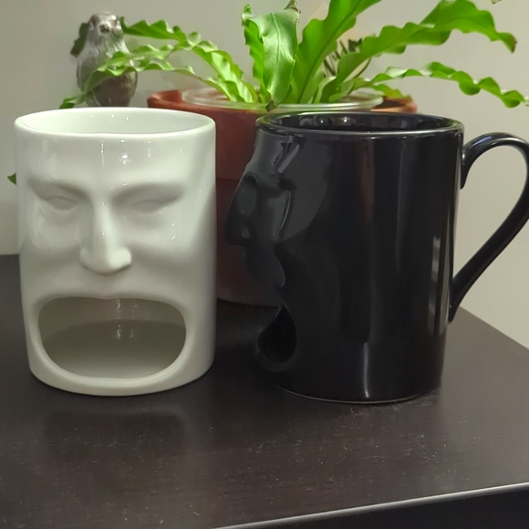 Cordon Bleu Ceramic Face Mugs with Open Mouth Cookie Holder Set of 2 - Picture 2 of 6